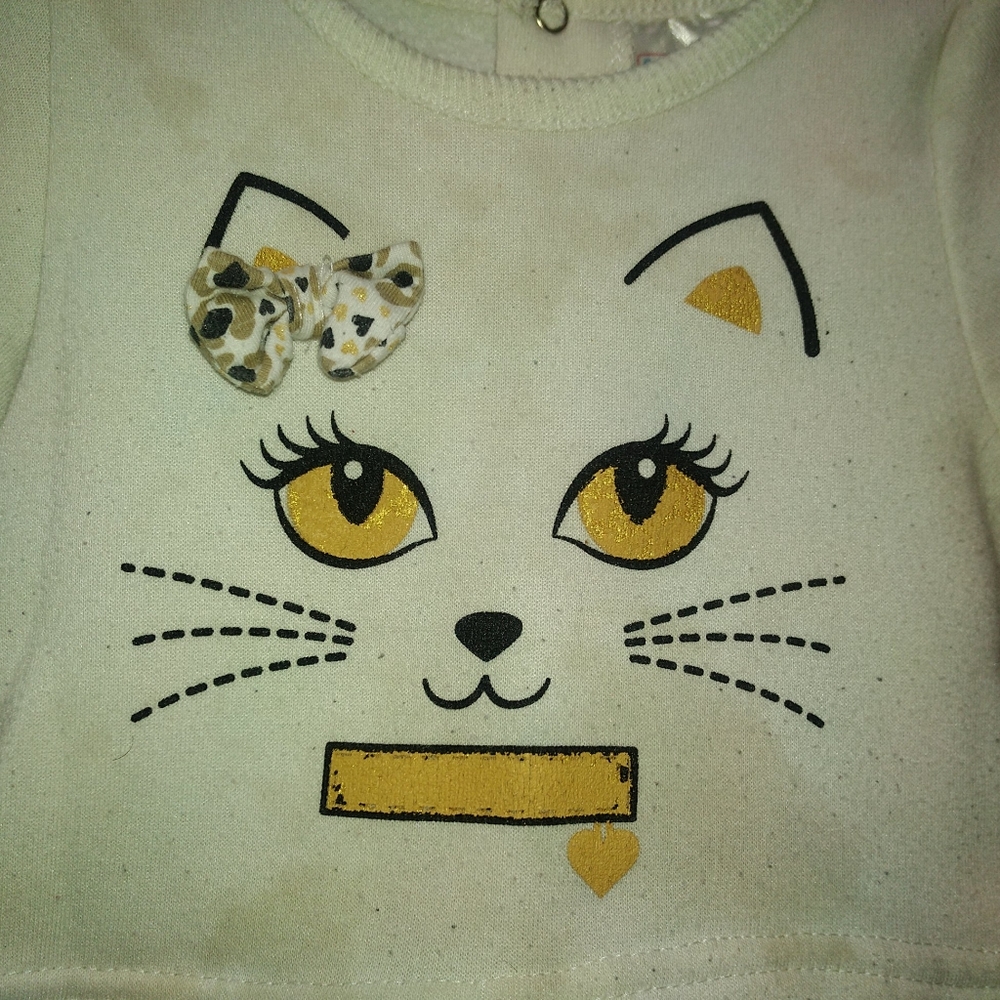 2 sweaters - Picture 3 of 12